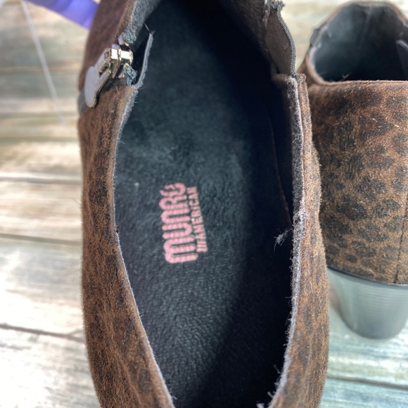 Munro Womens Brown Leopard Print Fabric Zip Up Booties - Picture 5 of 14